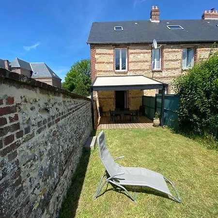 Neuville Secrete Hébergement de vacances *