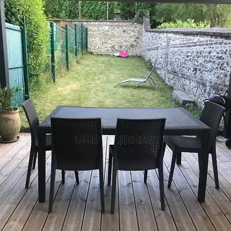 Neuville Secrete Hébergement de vacances