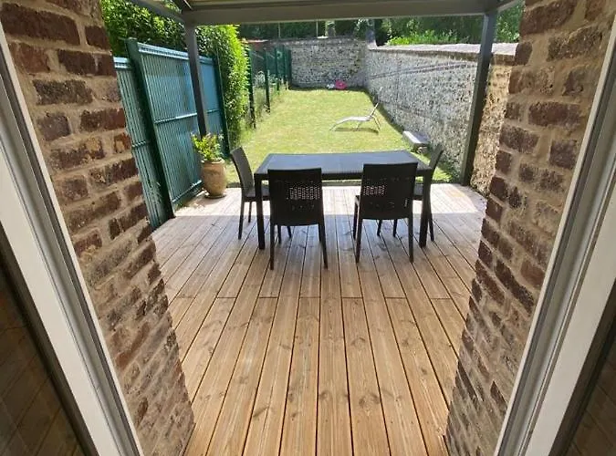 Neuville Secrete Holiday home